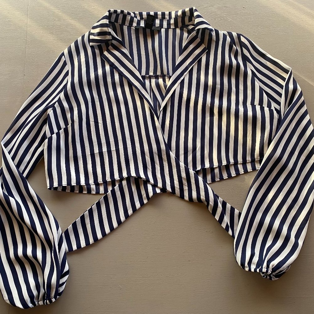 Forever 21 Blue and White Stripped Tie Top - Size M